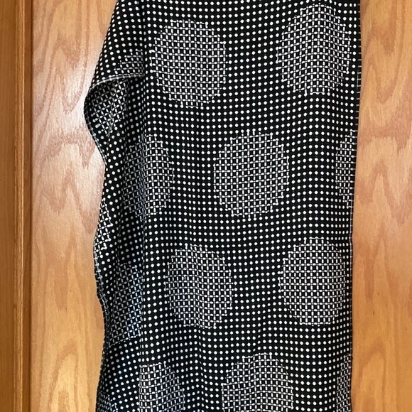 Scarf - Picture 2 of 4